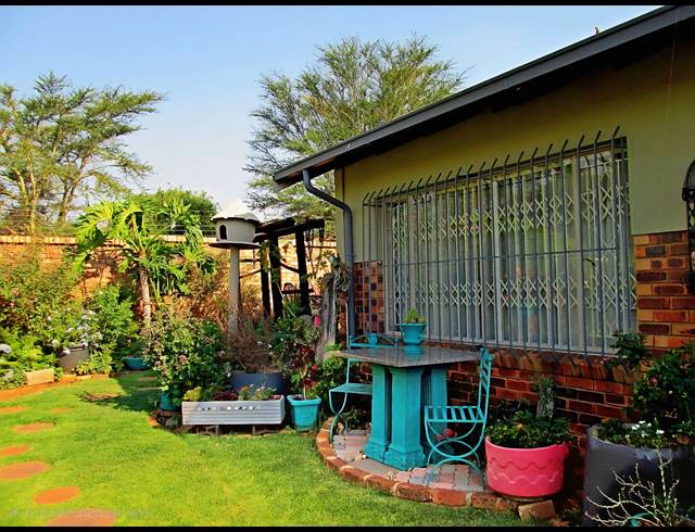 3 BEDROOM FREEHOLD FOR SALE IN BEN FLEUR